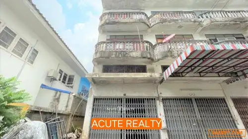 Commercial building-Shophouses For Sale near Bang Bua Thong hospital: -