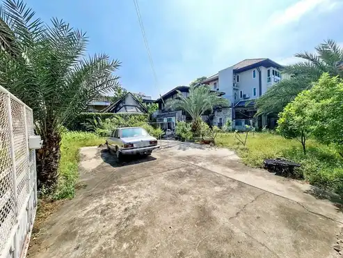 ขายที่ดิน ธนบุรี กรุงเทพฯ ดูประกาศขายในย่านนี้ อัพเดทล่าสุด: ขายทีดิน พร้อมอาคารไม้เก่า ย่านถนนตากสินใกล้ BTS วงเวียนใหญ่ และรถไฟฟ้า MRTสายสีม่วงใต้ แปลงสวย รูปแปลง 4เหลี่ยมจตุรัส
