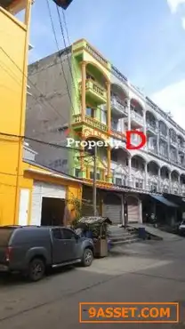 出租BangkaeKasemrad 医院附近的 排屋商铺: -
