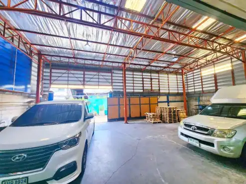 Warehouses for For Rent Sathu Pradit: -