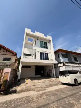 出租碧雅威国际医院附近的 排屋商铺: -