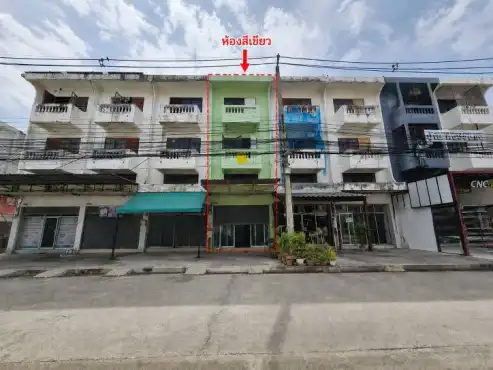 Commercial building-Shophouses For Sale on Kanchanaphisek Rd: -