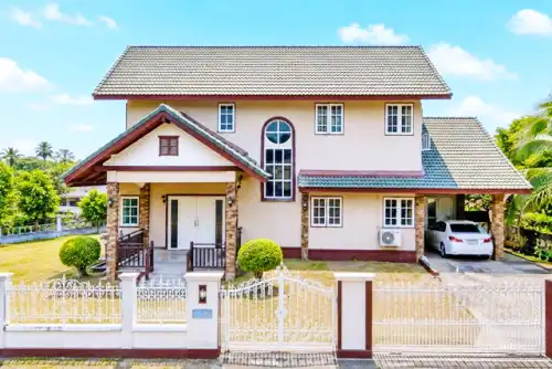Detached Houses for For Rent near Bangkok hospital Rayong: -