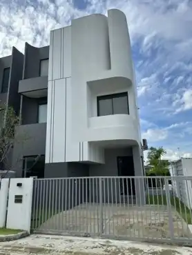 Detached Houses For Rent near King Mongkut Chaokuntaharn University Ladkrabang Campus: -