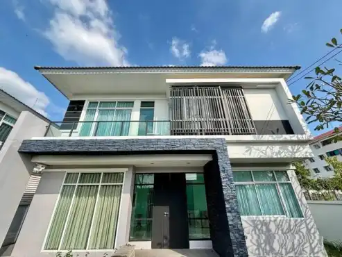 Detached Houses For Sale near MRT - Pink line,: -