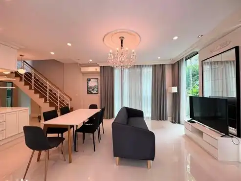 Townhouse-Homes For Rent Prasert Manukitch Rd: -