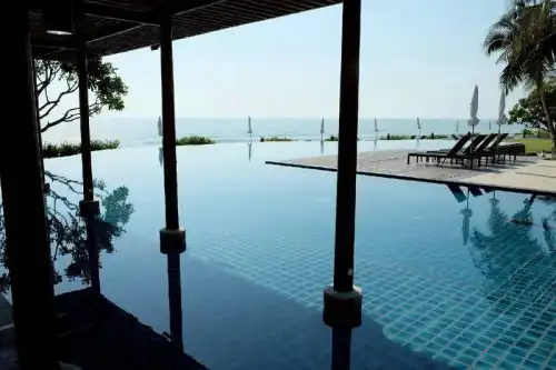 RARE BEACHFRONT PRIVATE POOL RESIDENCE | CHA-AM Huahin