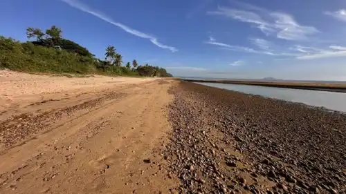 ขายที่ดิน อ.บางสะพานน้อย: ปี69 หาเลือทรัพย์เงื่อนไขดี ที่ติดทะเลหาดผาแดงฝั่งแดง ประจวบ ดูแลหลังการขาย โฉนดพร้อมโอน บางสะพานน้อยที่ริมเล