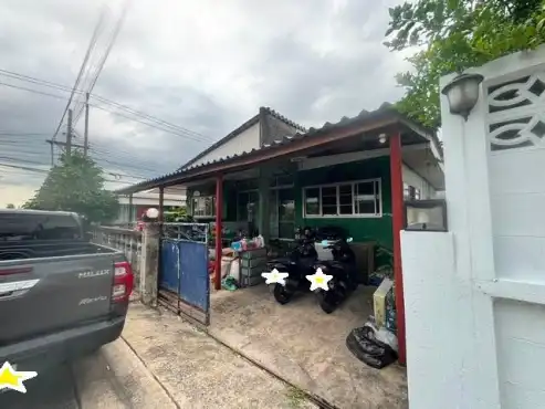 ขายที่ดิน ถนนลาดปลาเค้า แปลงใหม่สำหรับปลูกบ้านหรือทำการเกษตร: ขายที่ดิน 51 ตร.ว. พร้อมสิ่งปลูกสร้าง หมู่บ้านจิรัฐติกร 7 ซอยประเสริฐมนูกิจ 14