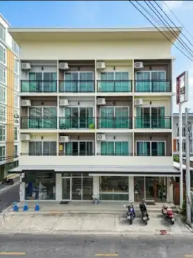 Commercial building-Shophouses for For Rent near MRT - Blue Line line: -