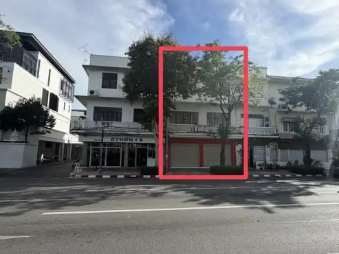 出租优质不动产，排屋商铺， 位置好黄金地段， 新房源，二手转售排屋商铺房源，: -