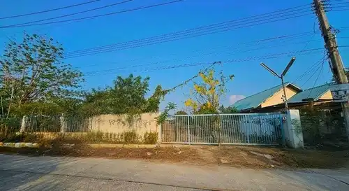 ให้เช่าโกดัง-คลังสินค้า อ.พานทอง: ให้เช่าบ้านโกดังและห้องพักบางนางพานทองชลบุรี บนเนื้อที่ 2 ไร่ผังสีเหลือง พานทองชลบุรี
