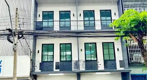ให้เช่าอาคารพาณิชย์-ตึกแถว ถนนราษฎร์บูรณะ: ใหม่ทั้งหลัง ตีทะลุ 445ตร.มตลาดอินดี้ 900 ม. ให้เช่าอาคารพาณิชย์ 3 ชั้น 2 คูหา. ถ.สุขสวัสดิ์ ราษฎร์บูรณะ