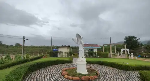 ขายที่ดิน เพชรบุรี: ขายที่ดินพร้อมสิ่งปลูกสร้าง ทำเลดี วิวภูเขา แก่งกระจาน จังหวัดเพชรบุรี