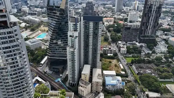 สิริ แอท สุขุมวิท