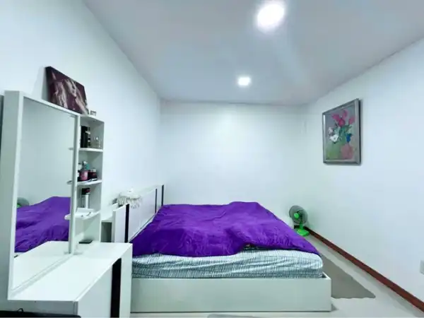 บ้านเดี่ยว จัดเต็มเฟอร์ฯ แปลงยาว ฉะเชิงเทรา ให้เช่าบ้านรีสอร์ทสุดหรู 302ตร.วา. 902ตร.ม. รร.วัดหัวสำโรง 1.6 กม. พร้อมพื้นที่สวนขนาดเ