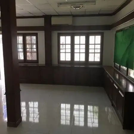 Detached House  ให้เช่าบ้านเดี่ยว 2ชั้น ใกล้ MRT ภาวนา และถนนลาดพร้าว 41 จดทะเบียนได้ 200 ตารางวา 4 ห้องนอน 3 ห้องน้ำ