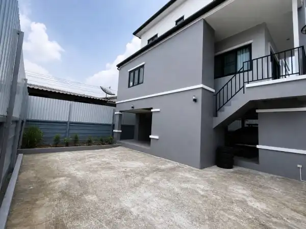 บ้านเดี่ยว บ้านเดี่ยว2.5 ชั้น สั่งสร้างเอง สภาพใหม่เพียง 2 ปี ทำเลทอง พัฒนาการ–อ่อนนุช–ศรีนครินทร์