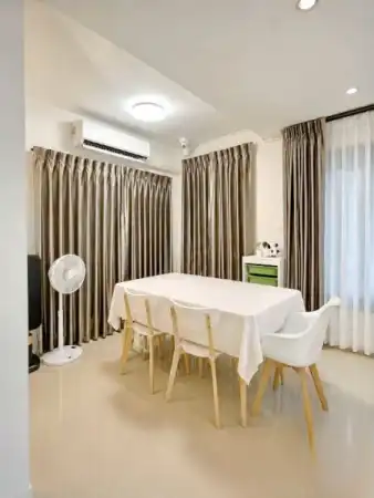 บ้านเดี่ยว พร้อมเฟอร์ฯครบ ใกล้บางใหญ่ซิตี้ 950 ม.บางบัวทอง-340 ละหาร บ้านเดี่ยว 2 ชั้น 3 นอน 2 น้ำ 141 ตร.ม.
